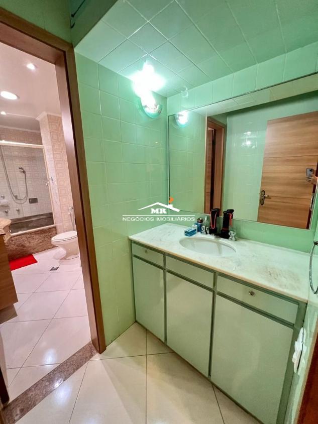 Apartamento à venda com 3 quartos, 145m² - Foto 28