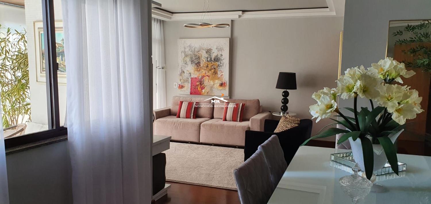 Apartamento à venda com 3 quartos, 210m² - Foto 3