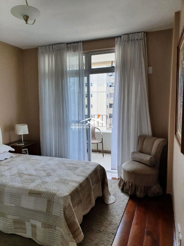 Apartamento à venda com 3 quartos, 210m² - Foto 19