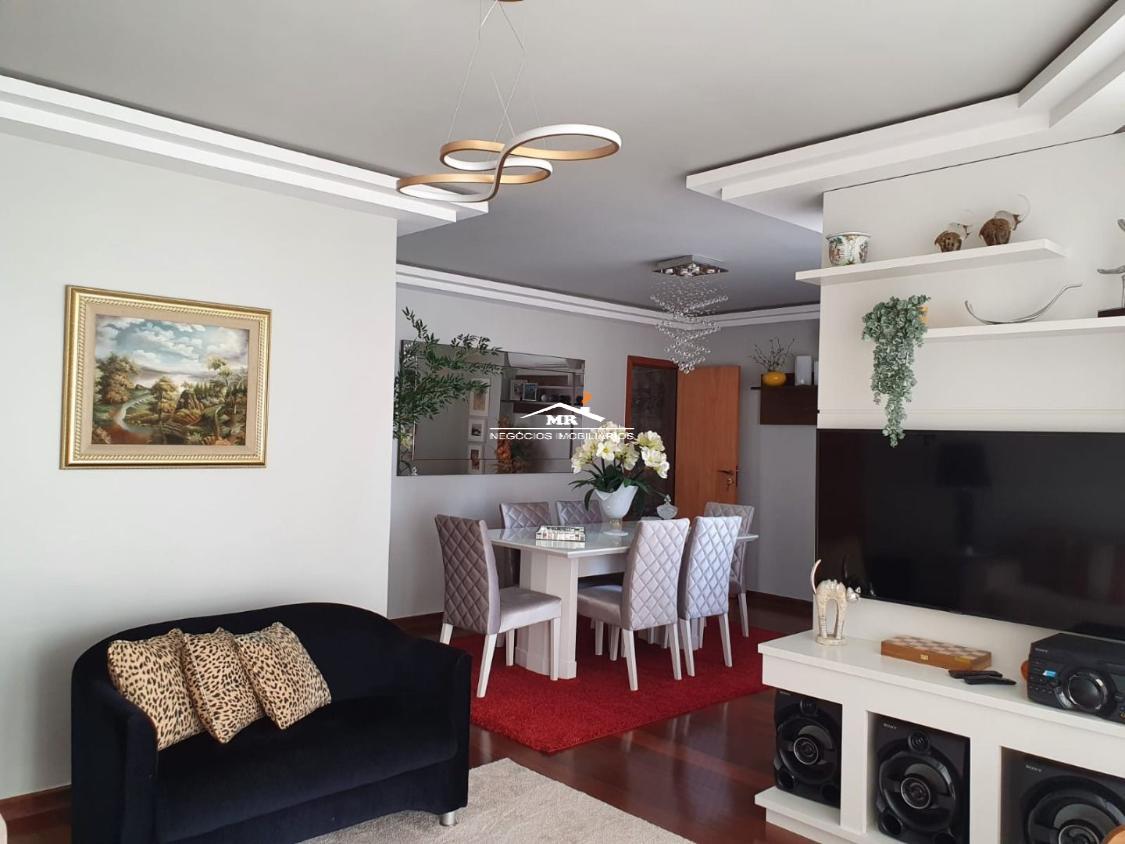 Apartamento à venda com 3 quartos, 210m² - Foto 5