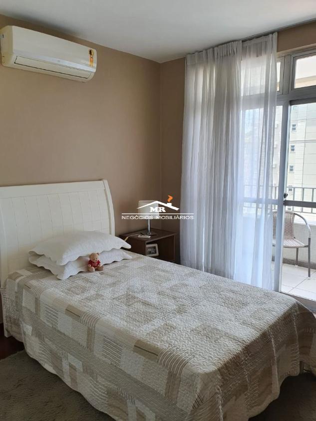 Apartamento à venda com 3 quartos, 210m² - Foto 30