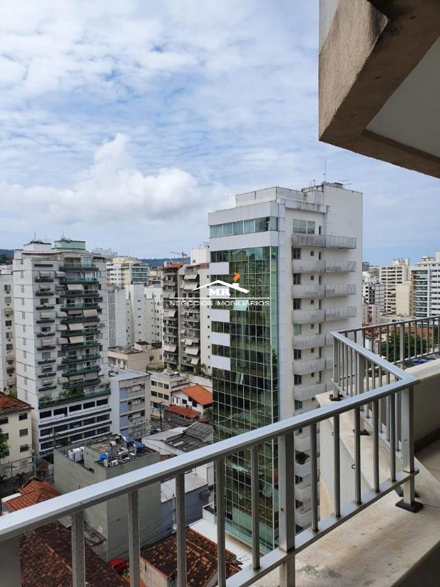 Apartamento à venda com 3 quartos, 210m² - Foto 22