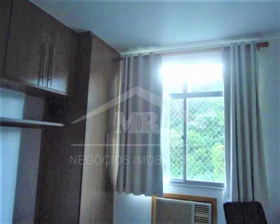 Apartamento à venda com 3 quartos, 96m² - Foto 9