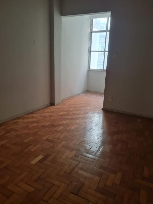 Apartamento à venda com 2 quartos, 80m² - Foto 2