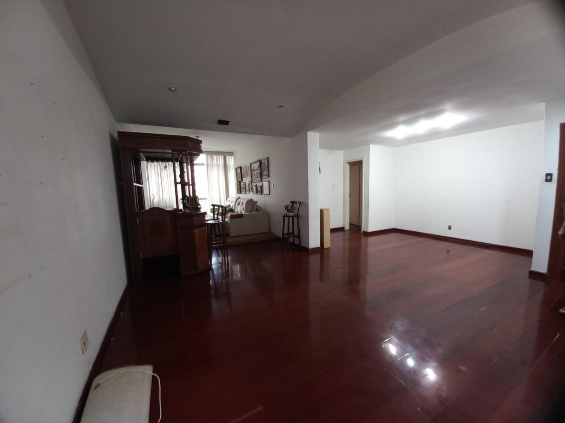 Apartamento à venda com 3 quartos, 136m² - Foto 3