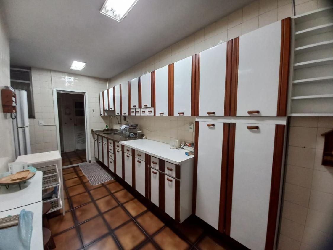 Apartamento à venda com 3 quartos, 136m² - Foto 17