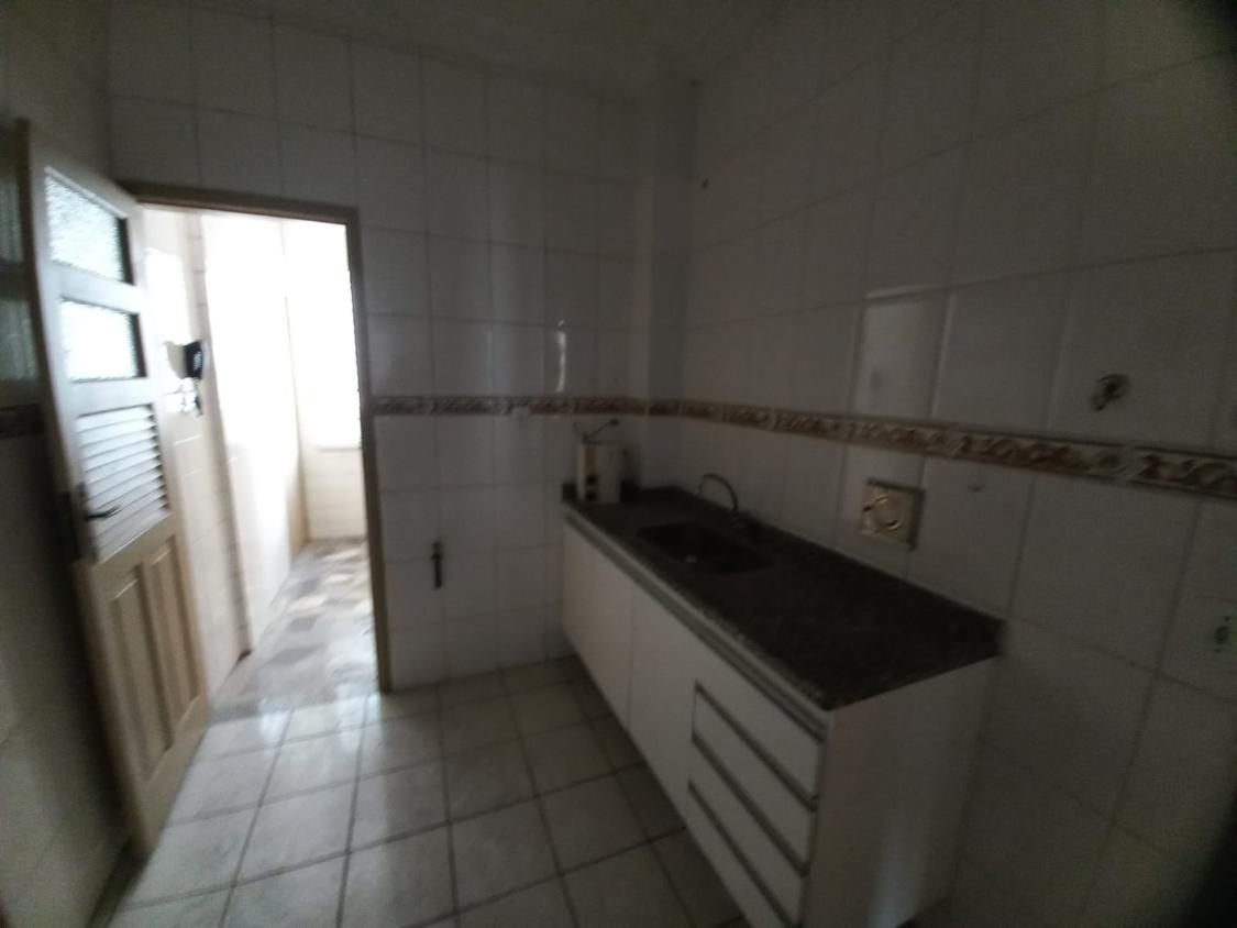 Apartamento à venda com 2 quartos, 65m² - Foto 4