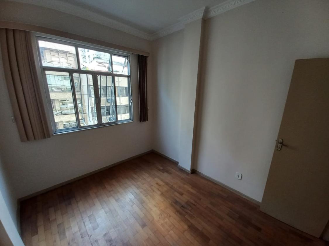 Apartamento à venda com 2 quartos, 65m² - Foto 8