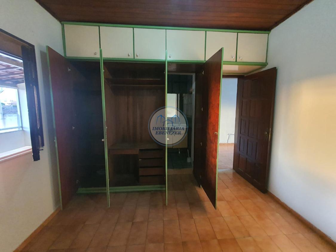 Casa à venda com 3 quartos, 243m² - Foto 15