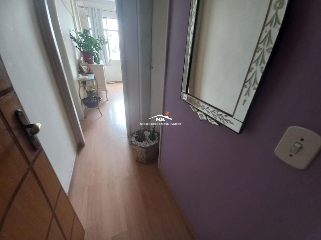 Apartamento à venda com 2 quartos, 82m² - Foto 3