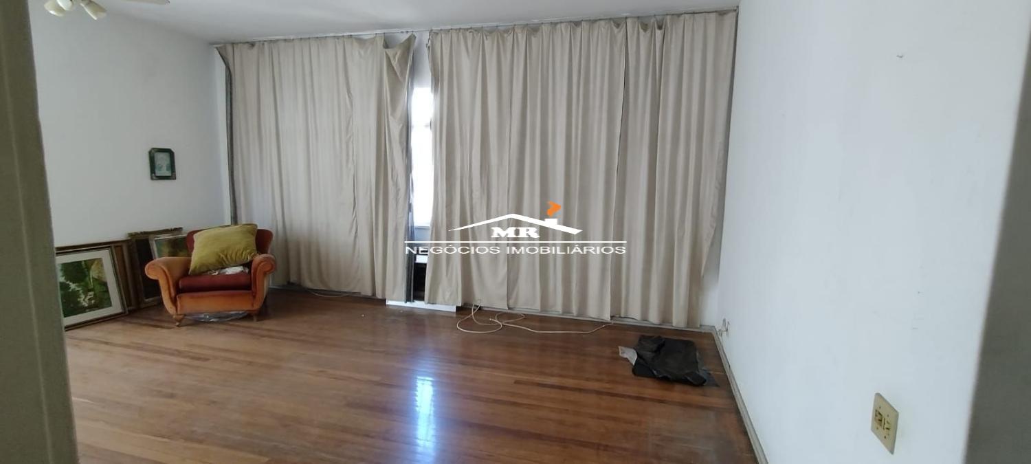 Apartamento à venda com 3 quartos, 160m² - Foto 1