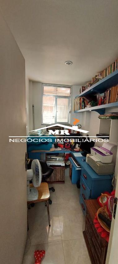 Apartamento à venda com 2 quartos, 75m² - Foto 14