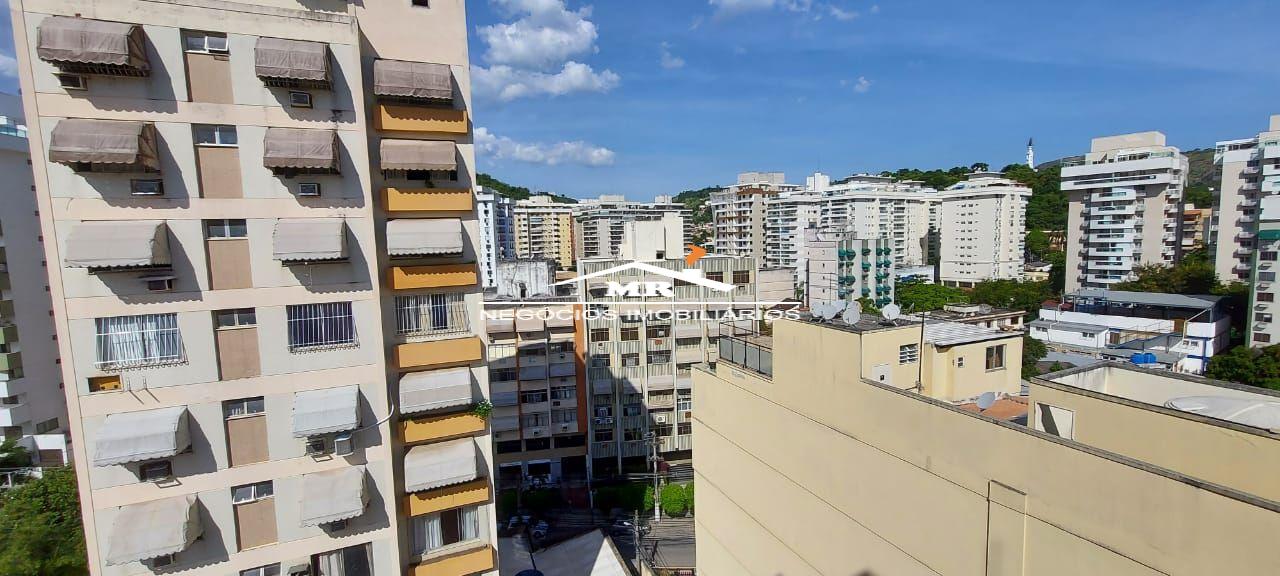 Apartamento à venda com 2 quartos, 75m² - Foto 13