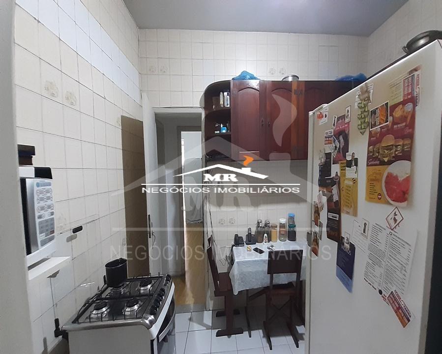 Apartamento à venda com 2 quartos, 80m² - Foto 11