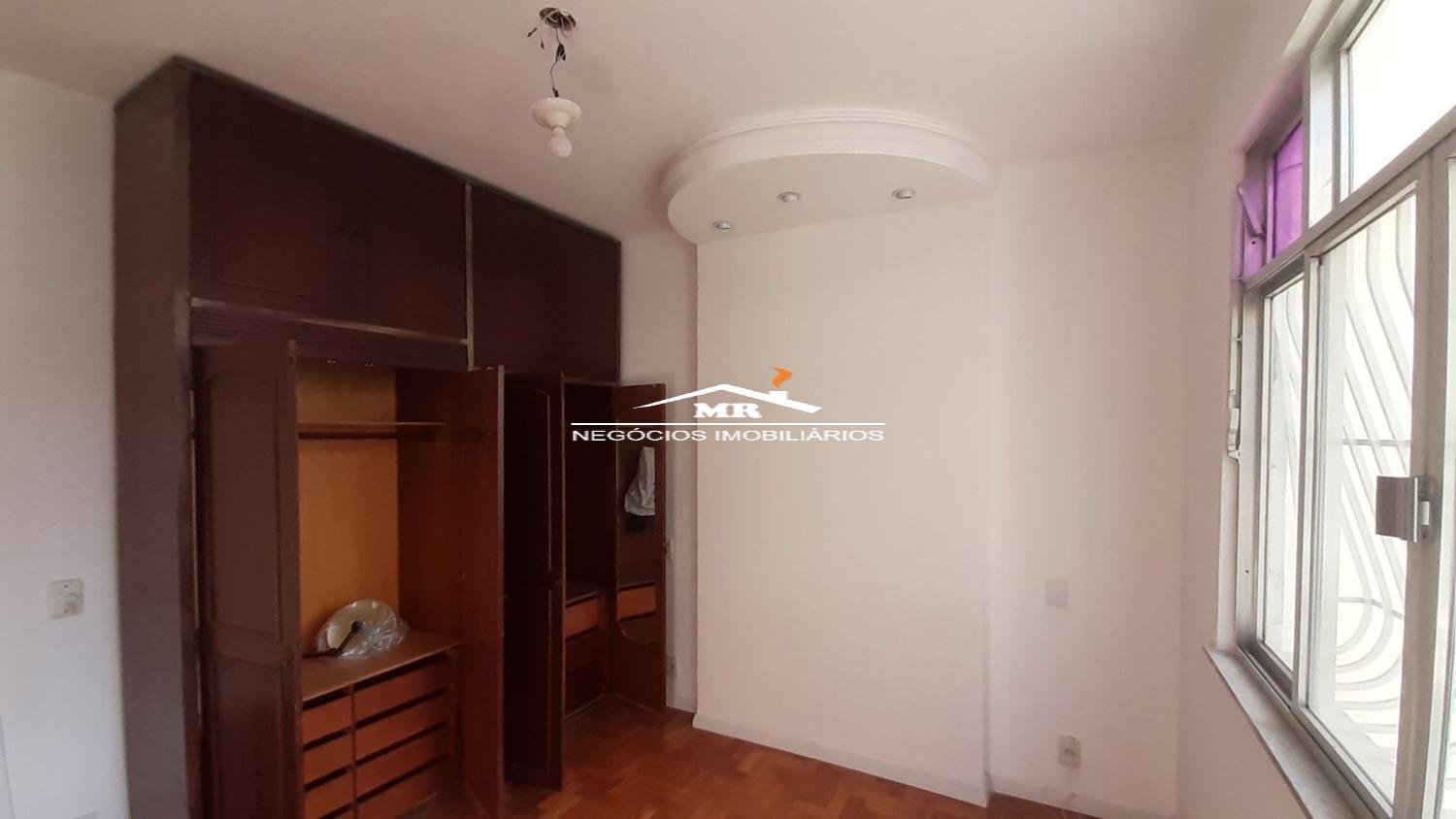 Apartamento à venda com 2 quartos, 70m² - Foto 13