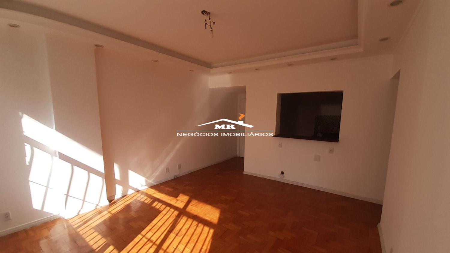 Apartamento à venda com 2 quartos, 70m² - Foto 3