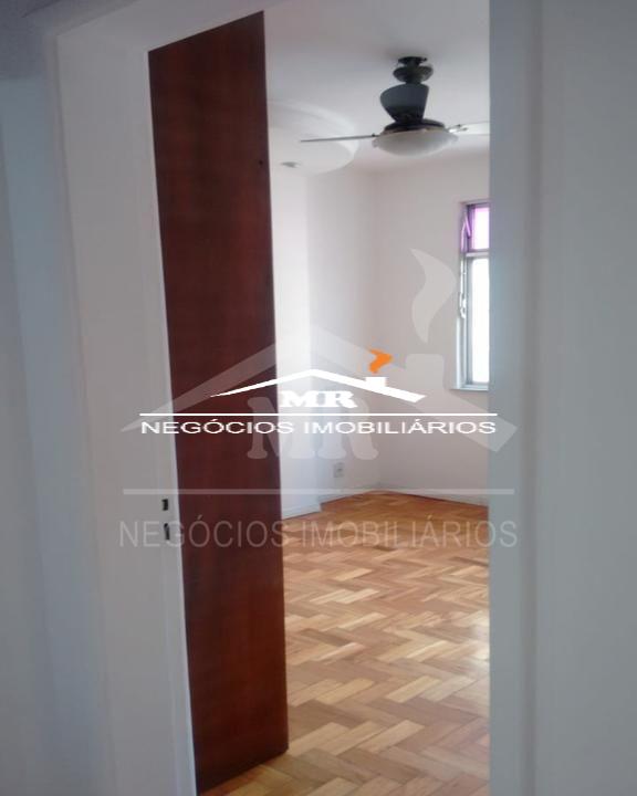 Apartamento à venda com 2 quartos, 70m² - Foto 39