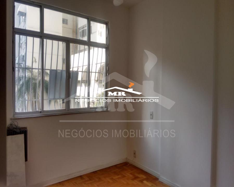 Apartamento à venda com 2 quartos, 70m² - Foto 37