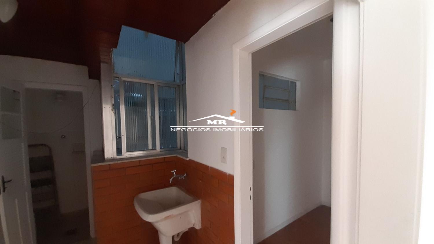 Apartamento à venda com 2 quartos, 70m² - Foto 19