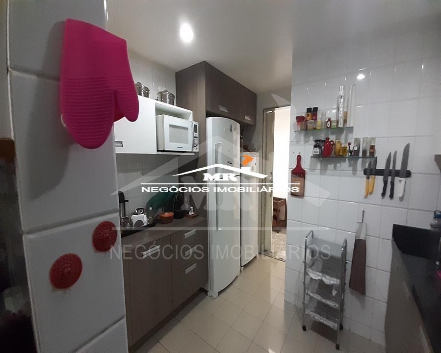 Apartamento à venda com 4 quartos, 180m² - Foto 15