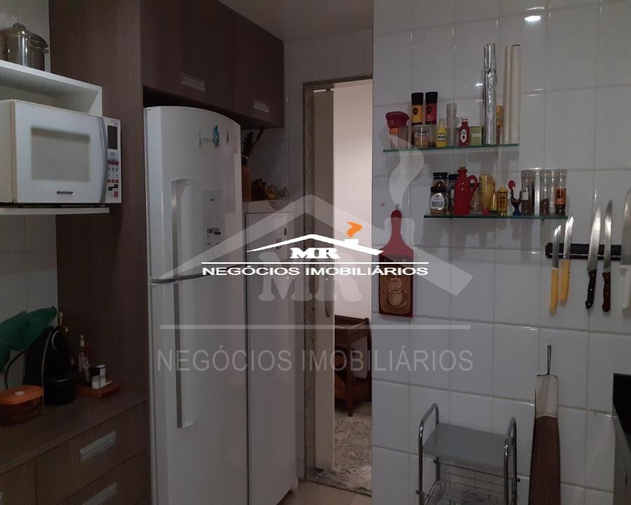 Apartamento à venda com 4 quartos, 180m² - Foto 16