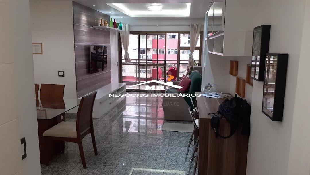 Apartamento à venda com 4 quartos, 180m² - Foto 2