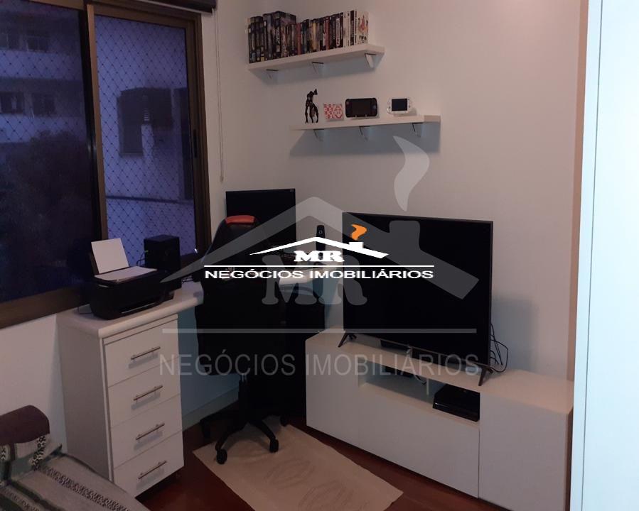 Apartamento à venda com 4 quartos, 180m² - Foto 13