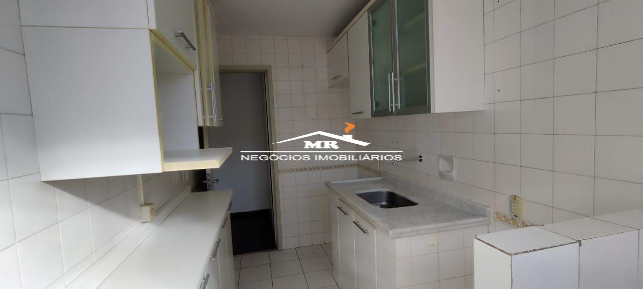 Apartamento à venda com 2 quartos, 65m² - Foto 13