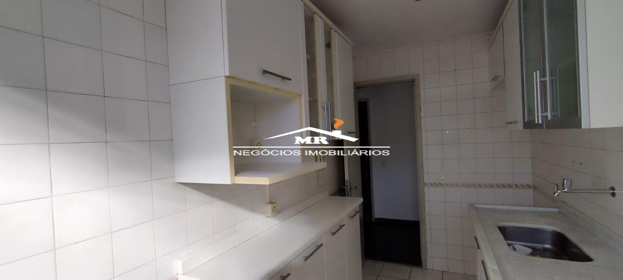 Apartamento à venda com 2 quartos, 65m² - Foto 11