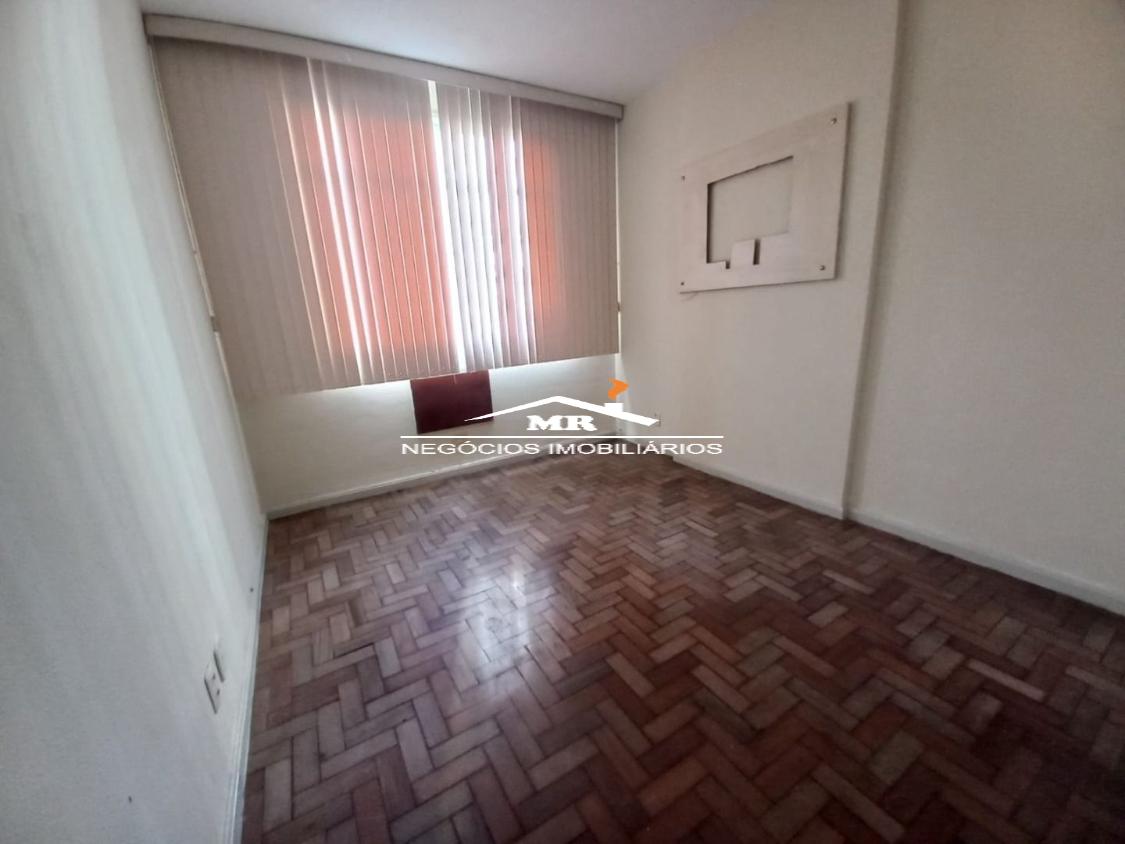 Apartamento à venda com 2 quartos, 70m² - Foto 5