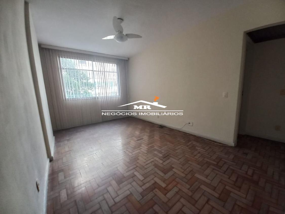 Apartamento à venda com 2 quartos, 70m² - Foto 1