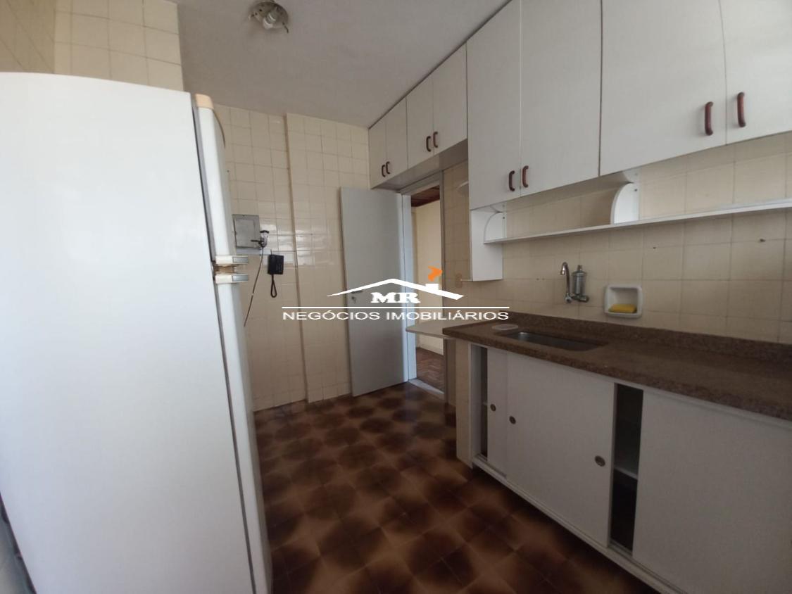 Apartamento à venda com 2 quartos, 70m² - Foto 12