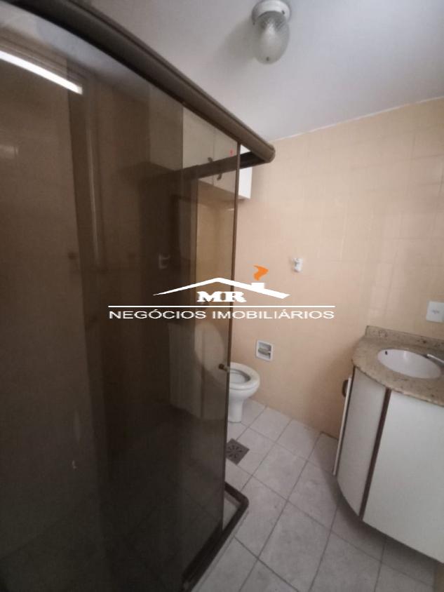 Apartamento à venda com 2 quartos, 70m² - Foto 13