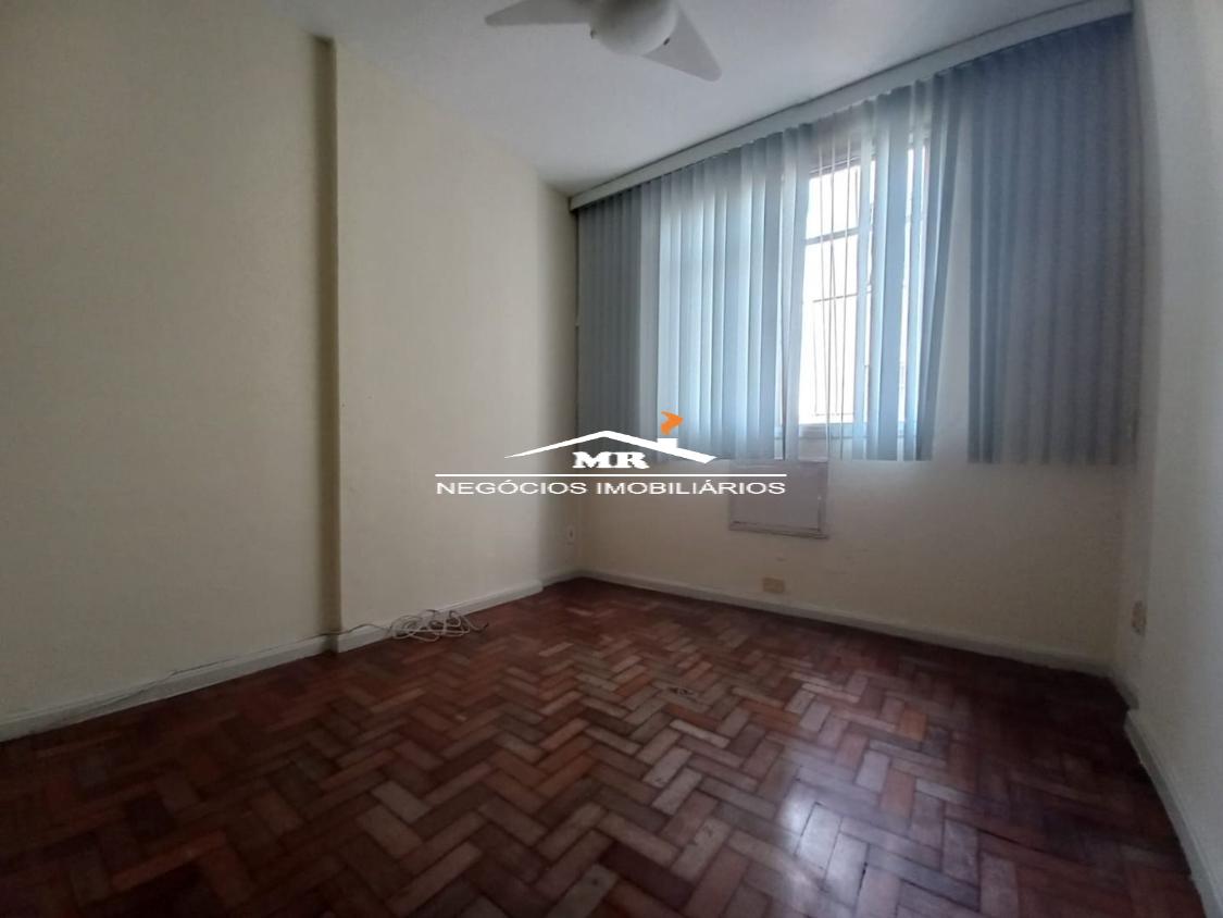 Apartamento à venda com 2 quartos, 70m² - Foto 7