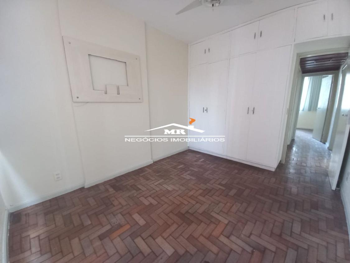 Apartamento à venda com 2 quartos, 70m² - Foto 6