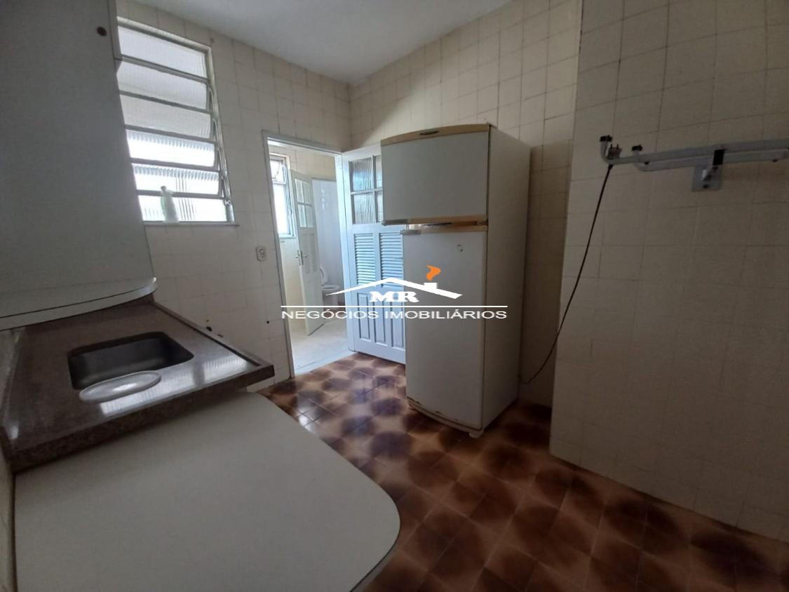 Apartamento à venda com 2 quartos, 70m² - Foto 11