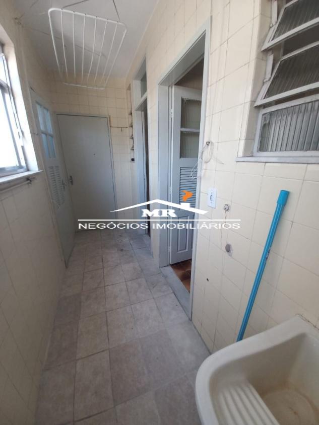 Apartamento à venda com 2 quartos, 70m² - Foto 14