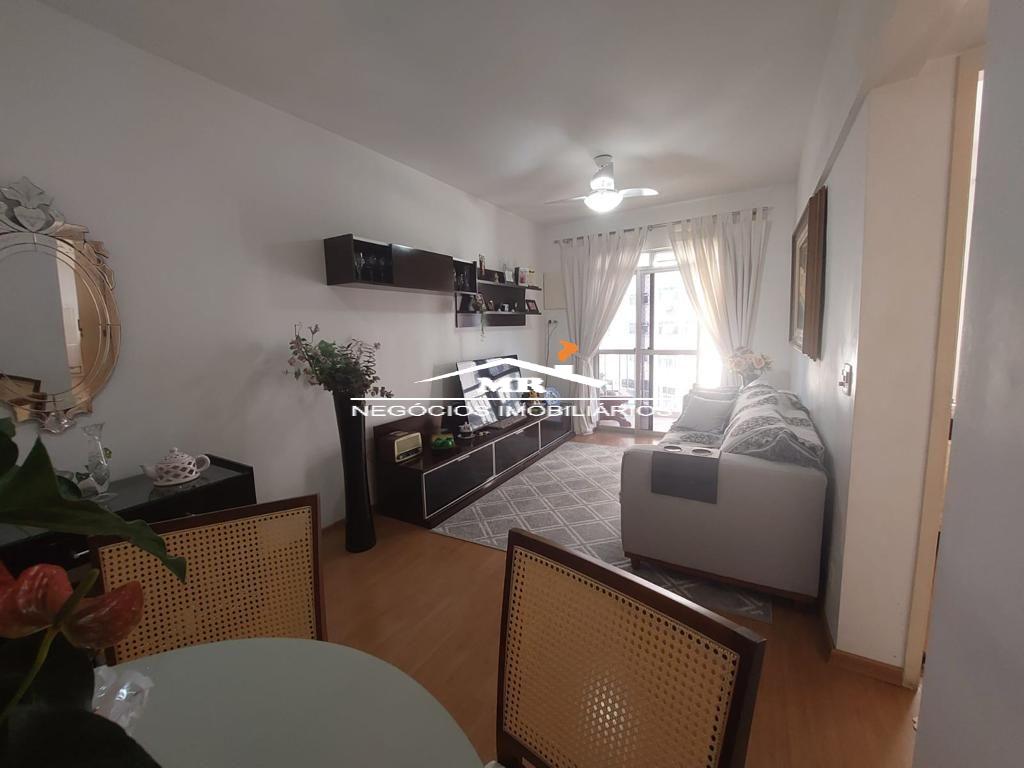 Apartamento à venda com 2 quartos, 80m² - Foto 2