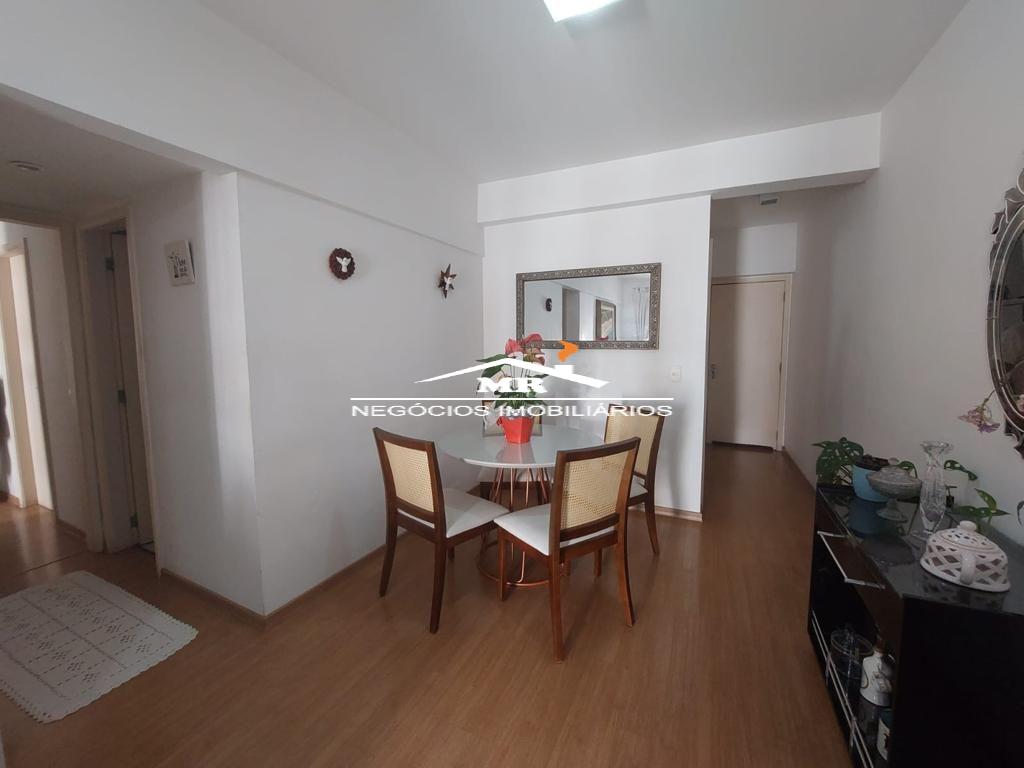 Apartamento à venda com 2 quartos, 80m² - Foto 9