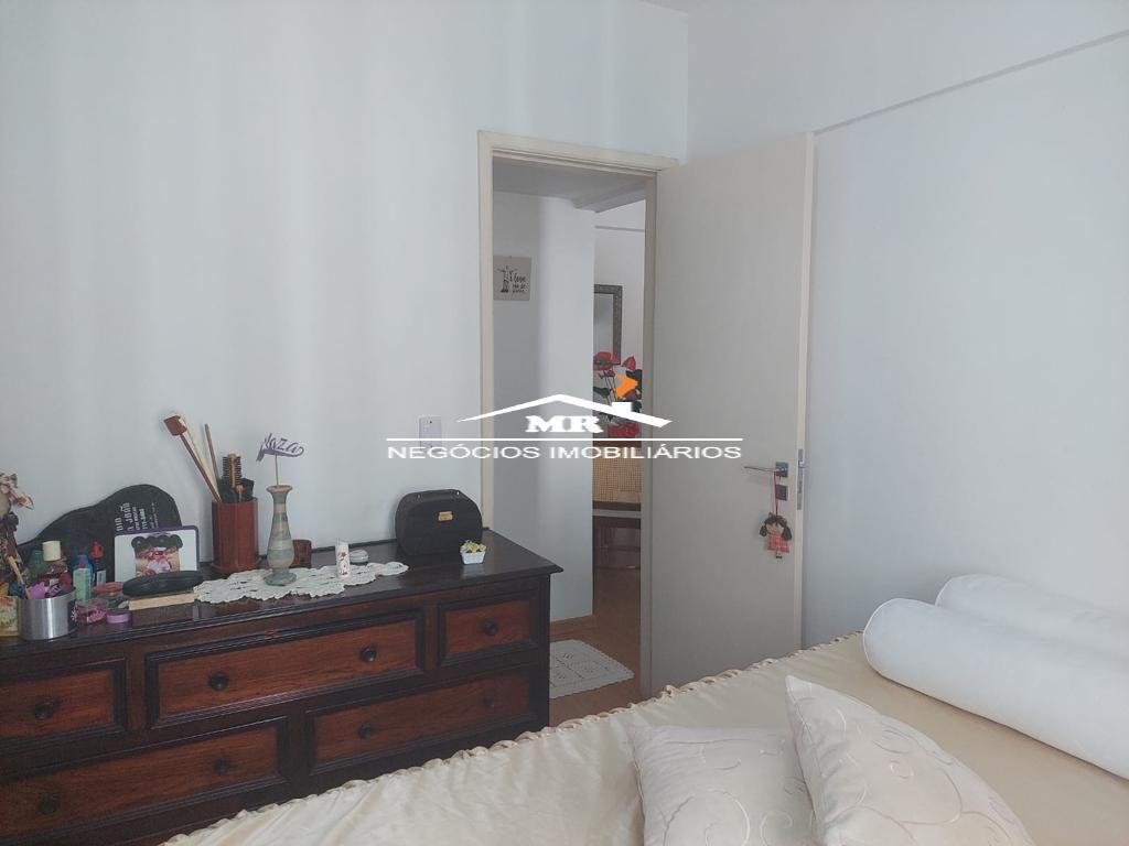 Apartamento à venda com 2 quartos, 80m² - Foto 19