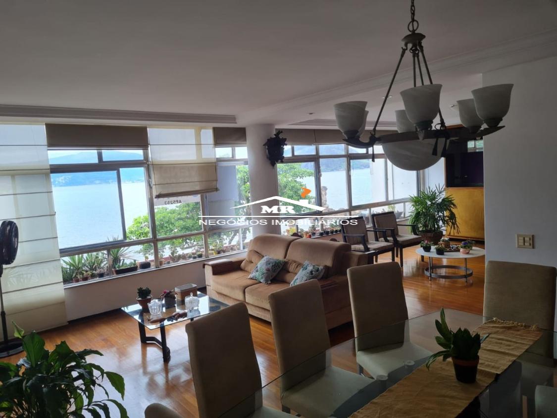 Apartamento à venda com 3 quartos, 242m² - Foto 11