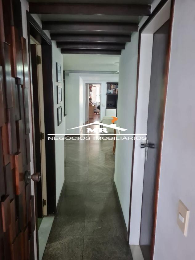 Apartamento à venda com 3 quartos, 242m² - Foto 12