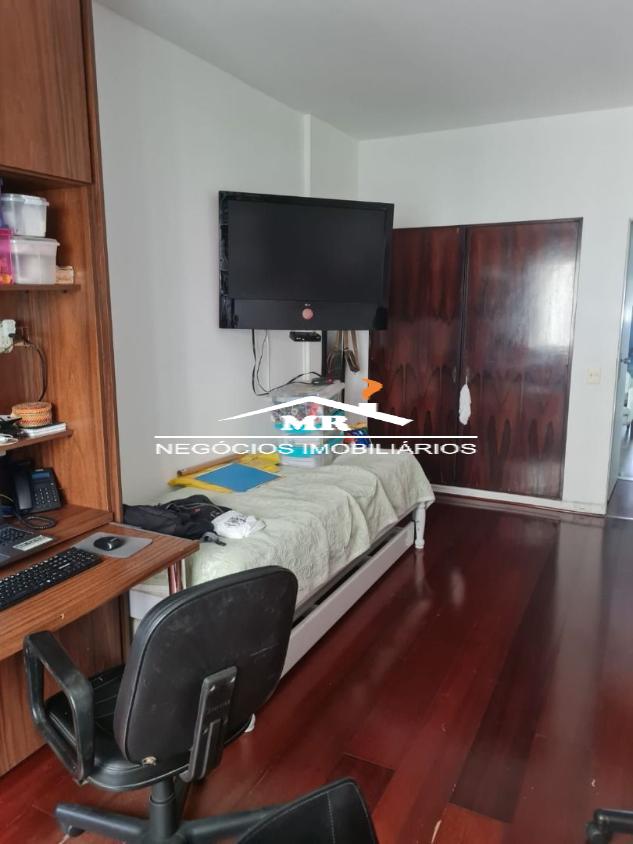 Apartamento à venda com 3 quartos, 242m² - Foto 21