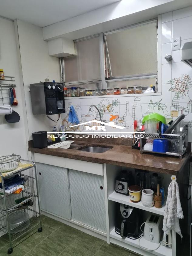 Apartamento à venda com 3 quartos, 242m² - Foto 40