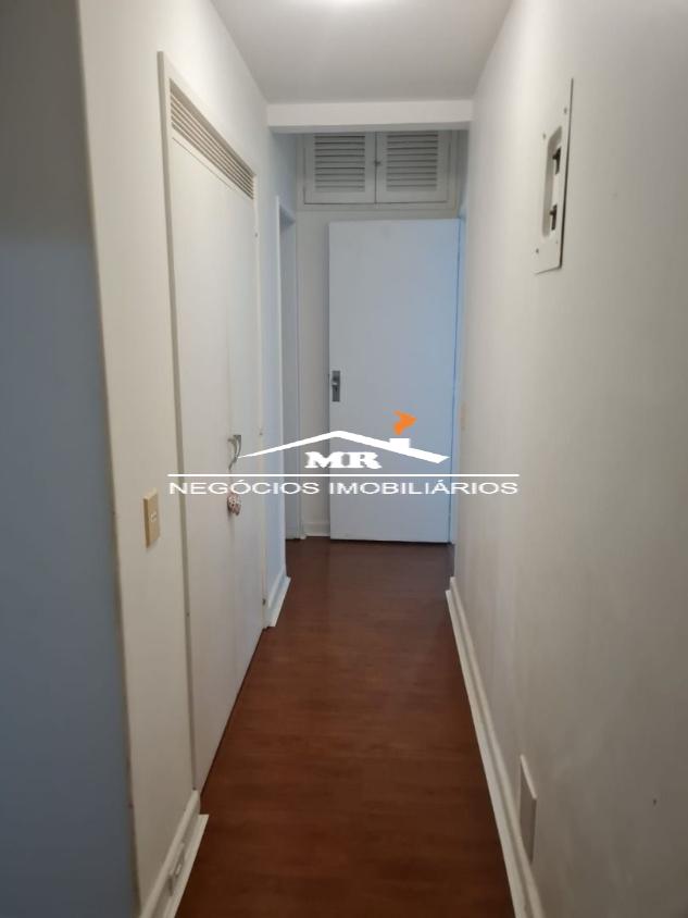 Apartamento à venda com 3 quartos, 242m² - Foto 26