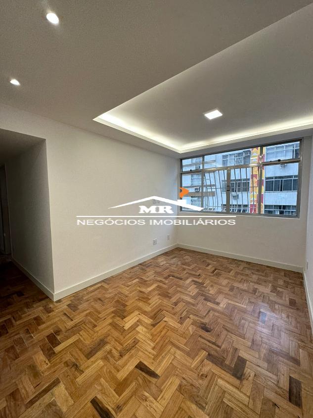 Apartamento à venda com 2 quartos, 60m² - Foto 1