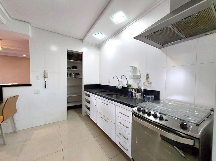 Apartamento à venda com 4 quartos, 220m² - Foto 5