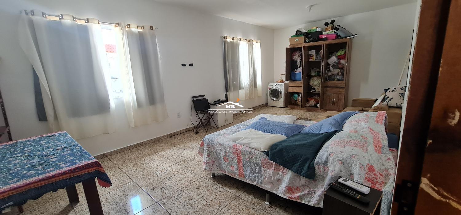 Casa à venda com 5 quartos, 252m² - Foto 10