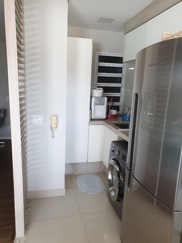 Apartamento à venda com 2 quartos, 66m² - Foto 3