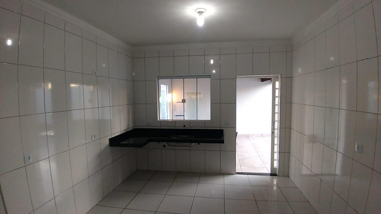 Casa à venda com 2 quartos, 105m² - Foto 9